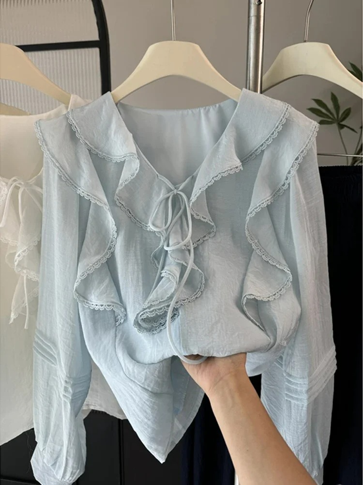 Blouses - เสื้อเบลาส์แขนยาวคอวีสไตล์ฝรั่งเศสสำหรับผู้หญิง ฤดูใบไม้ผลิ ฤดูร้อน แต่งระบาย ดีไซน์ใหม่