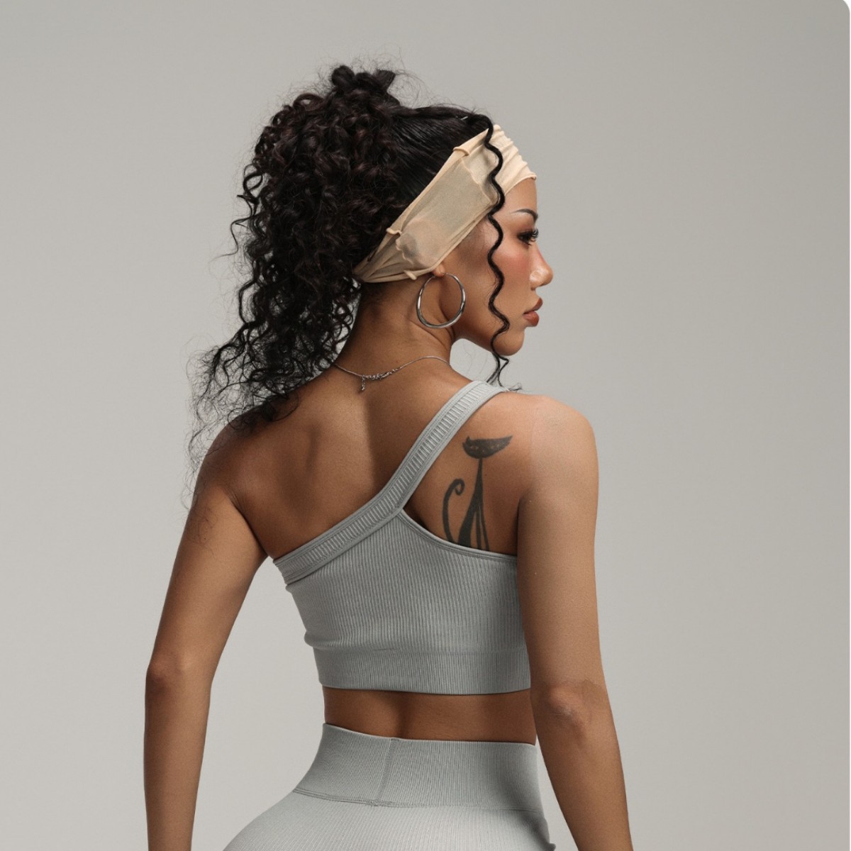 เสื้อชั้นในกีฬาแบบไหล่เดียวสำห - Seamless Ribbed Workout Tank Top บทวิจารณ์และราคา