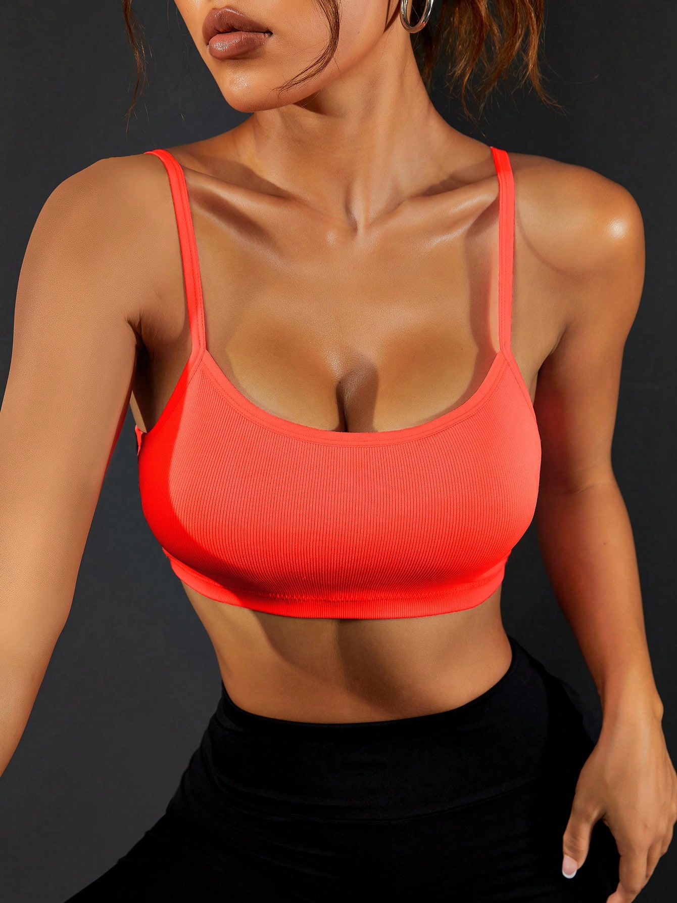 เสื้อชั้นในกีฬาผู้หญิงแบบมีสาย - Seamless Ribbed Workout Tank Top บทวิจารณ์และราคา