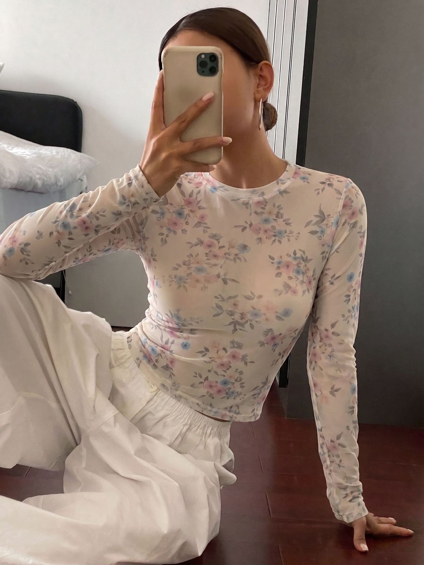 เสื้อยืดแขนยาวผ้าตาข่ายพิมพ์ลา - Blouses บทวิจารณ์และราคา