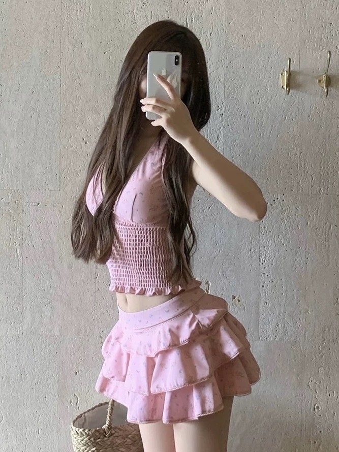 ชุดว่ายน้ำผู้หญิงสำหรับฤดูร้อน - Skirts บทวิจารณ์และราคา